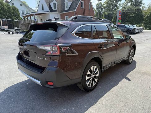 Used 2025 Subaru Outback Limited AWD/4WD image 8
