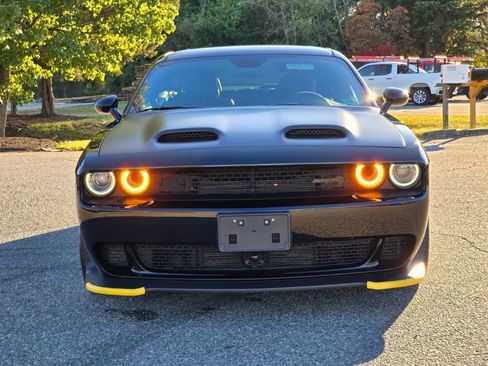 Used 2023 Dodge Challenger SRT Hellcat image 2