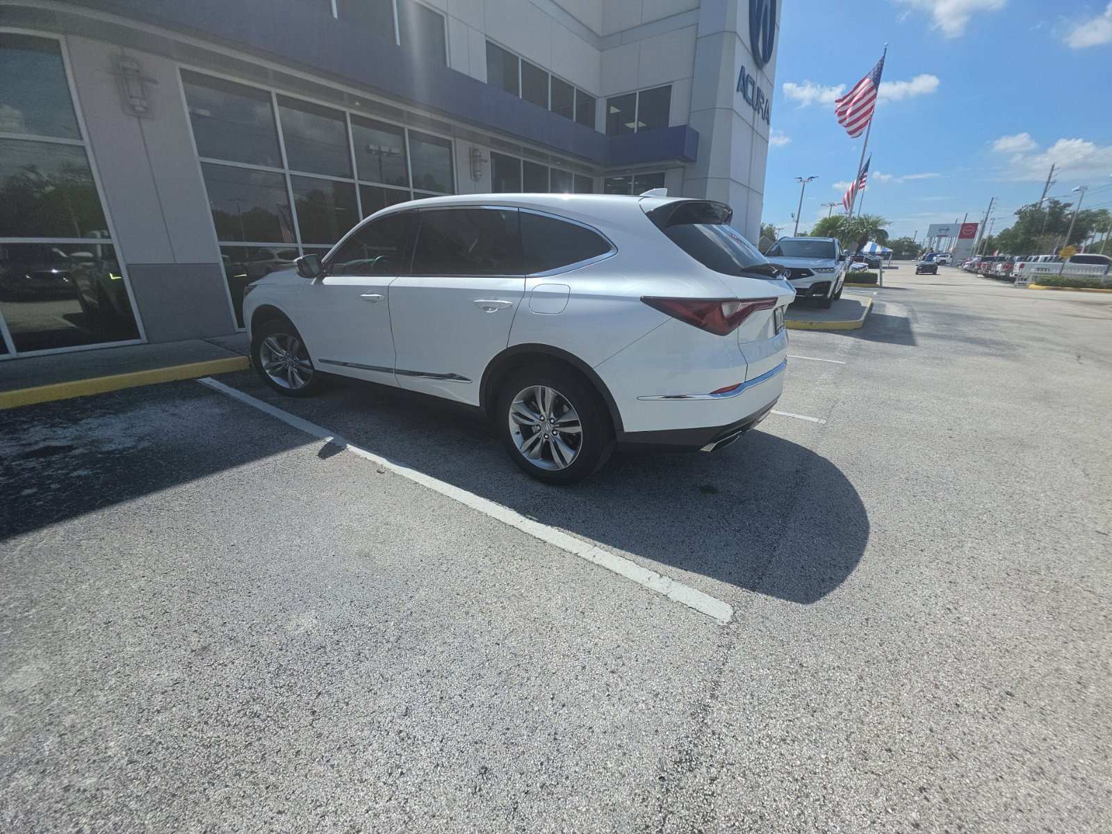 Used 2025 Acura MDX FWD image 4