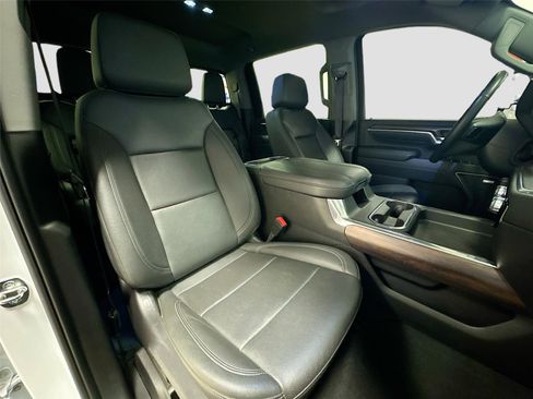 Used 2024 GMC Sierra 2500 SLT w/ SLT Premium Package image 29