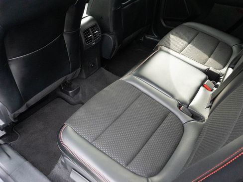 Used 2025 Ford Escape ST-Line FWD image 18