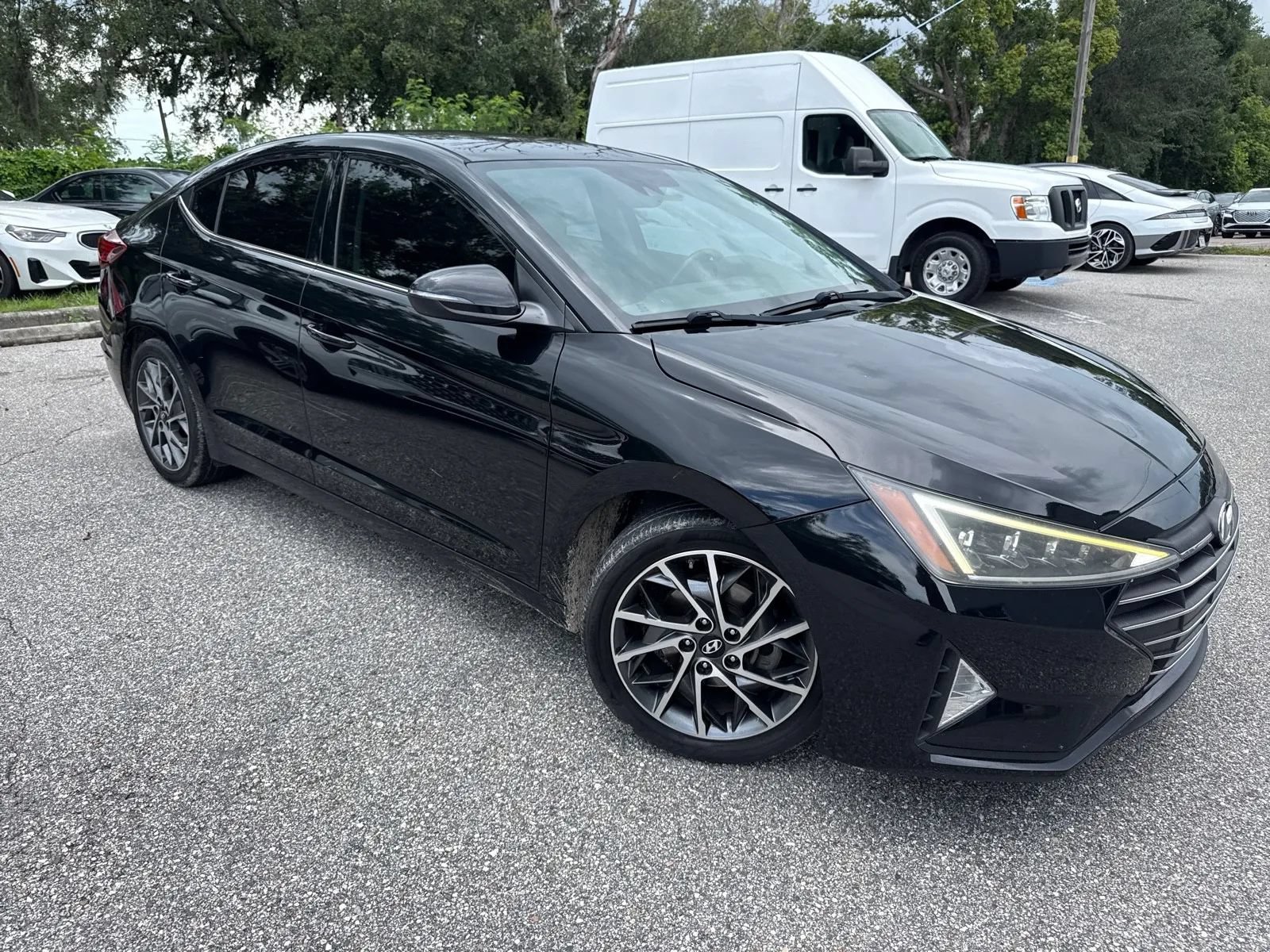 Used 2019 Hyundai Elantra Limited w/ Cargo Package FWD image 6