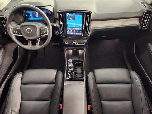 Certified 2026 Volvo XC40 B5 Plus AWD/4WD image 4