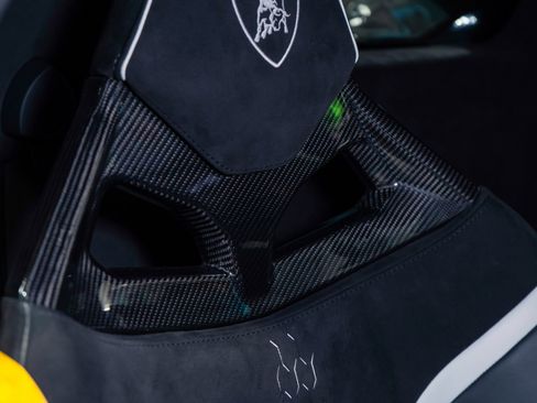 Used 2023 Lamborghini Huracan Tecnica image 22