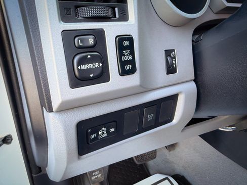 Used 2007 Toyota Tundra SR5 AWD/4WD image 21