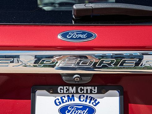 Used 2021 Ford Explorer XLT w/ Equipment Group 202A AWD/4WD image 20