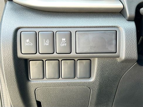 New 2025 Mitsubishi Eclipse Cross LE image 10