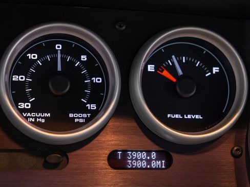 Used 2005 Ford GT RWD image 38