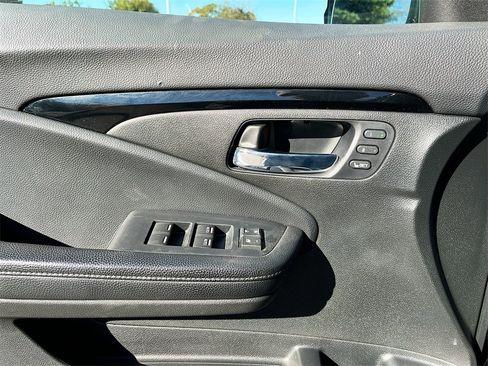 Used 2020 Honda Pilot Touring image 18