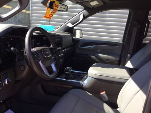 Used 2023 GMC Sierra 1500 SLT w/ SLT Premium Package image 7