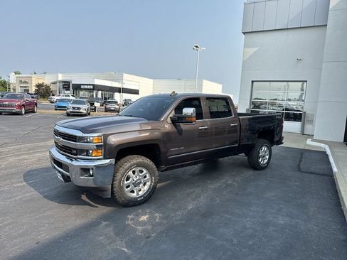 Used 2015 Chevrolet Silverado 3500 LTZ w/ LTZ Plus Package AWD/4WD image 2