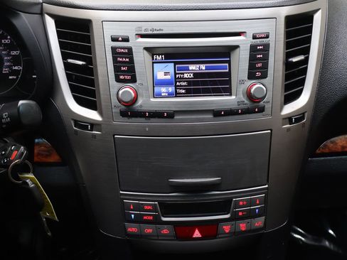 Used 2012 Subaru Outback 2.5i Limited AWD/4WD image 21