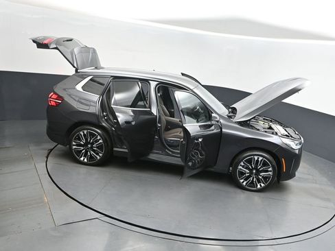 Used 2025 BMW X3 xDrive30i w/ Premium Package image 50