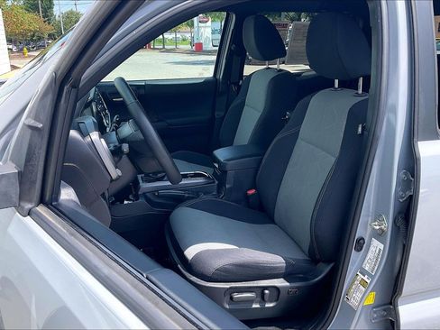 Used 2021 Toyota Tacoma TRD Off-Road AWD/4WD image 29