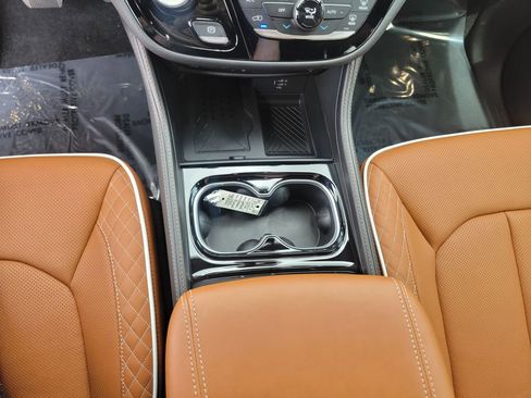 Used 2026 Chrysler Pacifica Pinnacle image 23