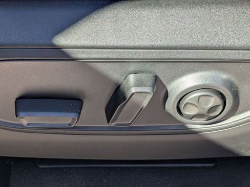 New 2025 Jeep Grand Cherokee Laredo RWD image 19