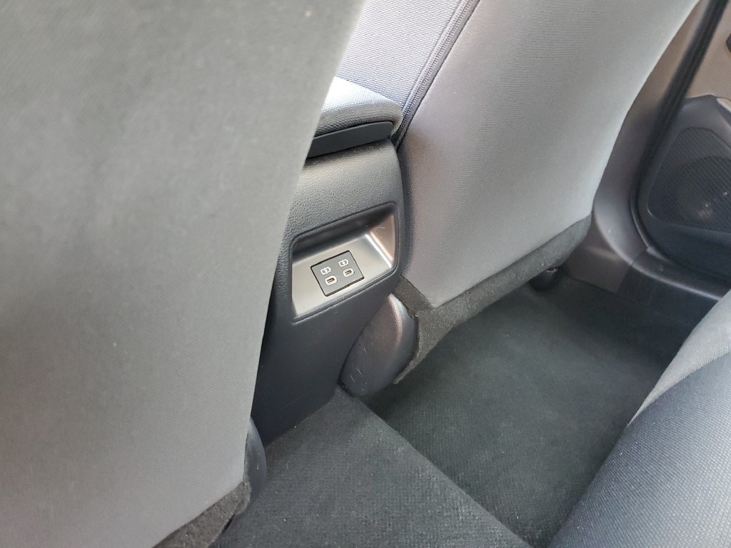 Used 2025 Toyota Corolla LE FWD image 15