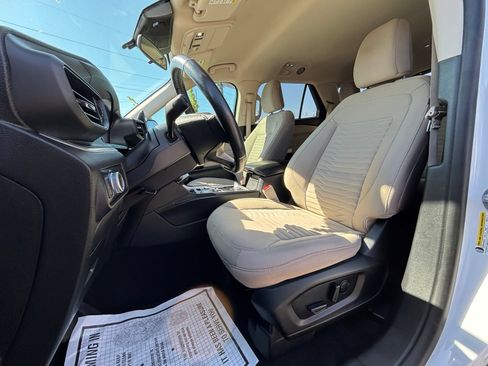 Used 2021 Ford Explorer XLT AWD/4WD image 13