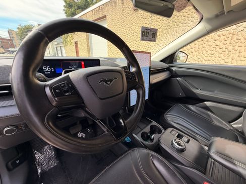 Used 2021 Ford Mustang Mach-E Premium AWD/4WD image 16