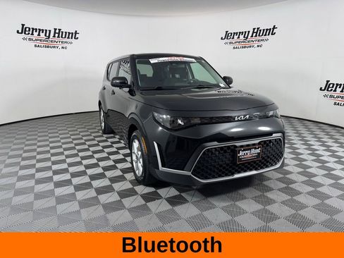 Used 2025 Kia Soul LX w/ LX Technology Package image 6