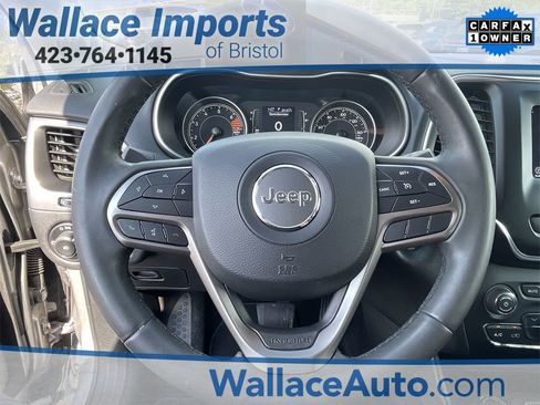 Used 2020 Jeep Cherokee Latitude Plus image 15
