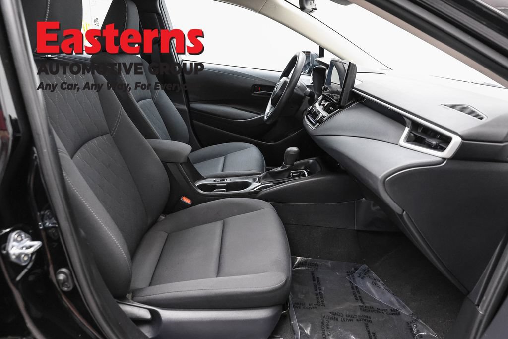 Used 2025 Toyota Corolla LE FWD image 24