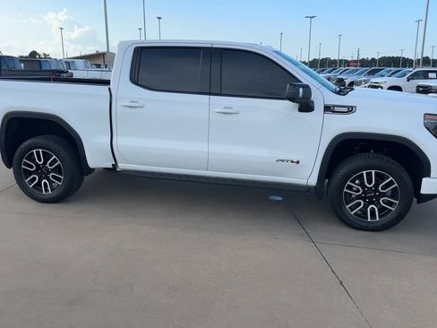 Used 2025 GMC Sierra 1500 AT4 w/ AT4 Premium Package AWD/4WD image 2