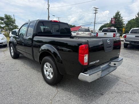 Used 2011 Nissan Frontier SV w/ SV Premium Utility Pkg RWD image 5