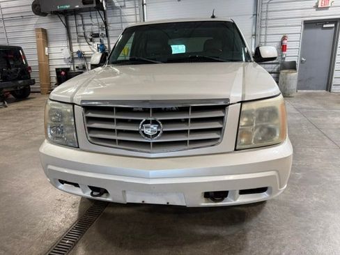 Used 2002 Cadillac Escalade AWD image 39