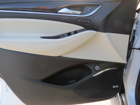 Used 2023 Buick Enclave Premium w/ Experience Buick Package image 16