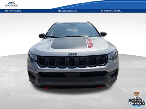 Used 2024 Jeep Compass Trailhawk AWD/4WD image 9