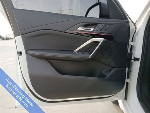Certified 2025 BMW X1 xDrive28i w/ M Sport Package image 20