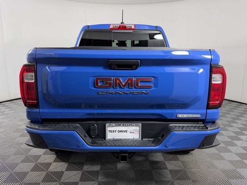 Used 2025 GMC Canyon Elevation w/ Convenience Package AWD/4WD image 5