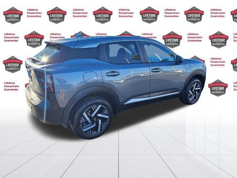 Certified 2025 Nissan Kicks SV image 7