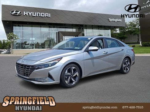 Certified 2022 Hyundai Elantra Limited w/ Preferred Accessory Package FWD image 1