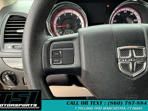 Used 2012 Dodge Grand Caravan SE image 18