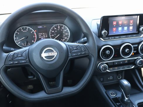 Used 2024 Nissan Sentra S image 15