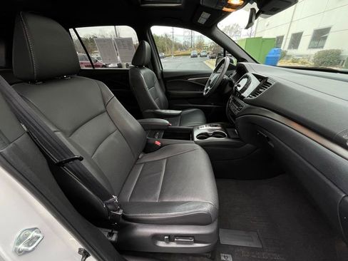 Certified 2023 Honda Passport EX-L image 33