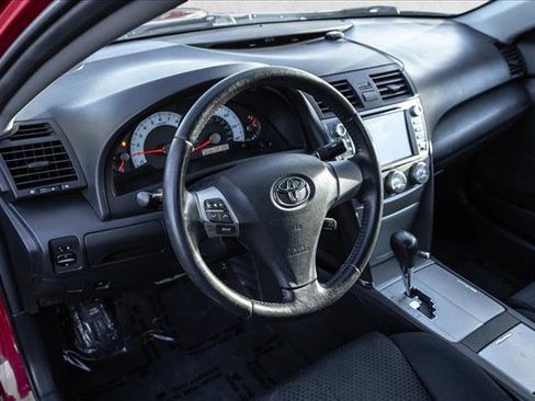 Used 2011 Toyota Camry SE image 10