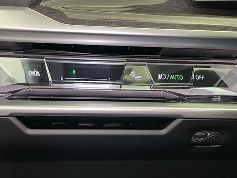 New 2026 BMW i7 xDrive60 w/ Executive Package AWD/4WD image 32