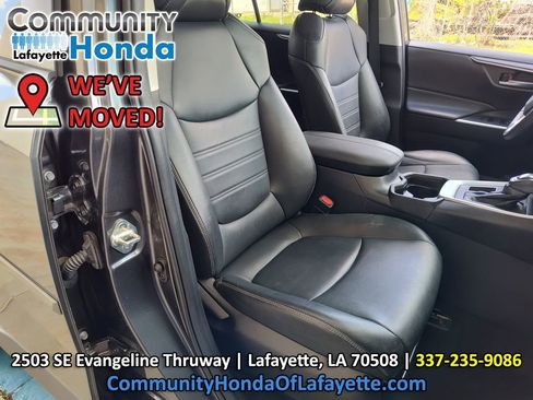 Used 2021 Toyota RAV4 XLE Premium FWD image 32