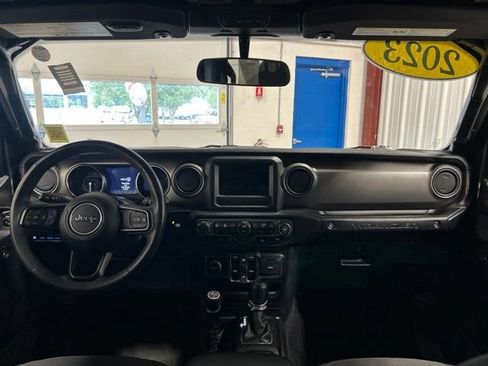 Used 2023 Jeep Wrangler Unlimited w/ Cold Weather Group AWD/4WD image 16