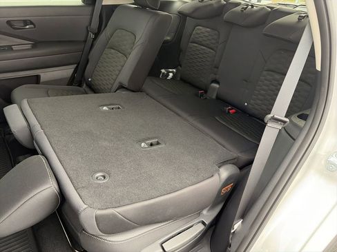 Certified 2025 Nissan Pathfinder S image 32