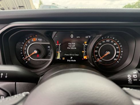New 2026 Jeep Wrangler Unlimited Rubicon AWD/4WD image 17