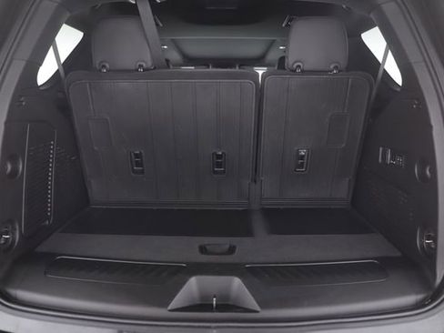 Used 2023 GMC Yukon SLT w/ SLT Premium Package AWD/4WD image 32
