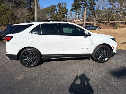 Used 2023 Chevrolet Equinox RS w/ RS Leather Package image 6