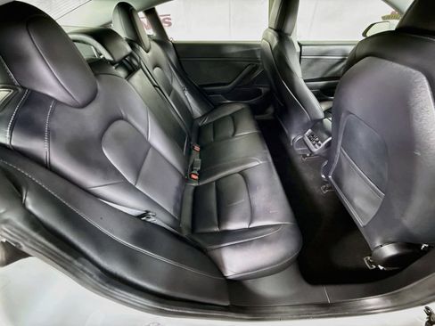 Used 2020 Tesla Model 3 Standard Range RWD image 28