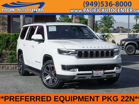 Used 2022 Jeep Wagoneer Series III w/ Rear Seat Video Group 1 AWD/4WD image 1