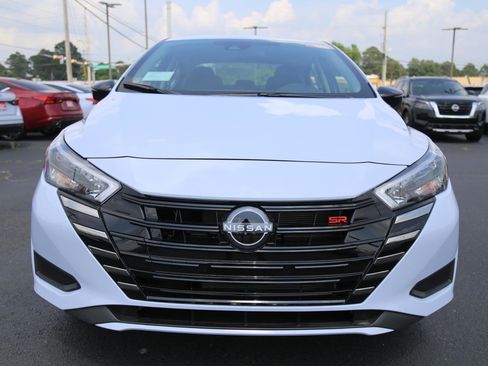 New 2025 Nissan Versa SR w/ Trunk Package image 8