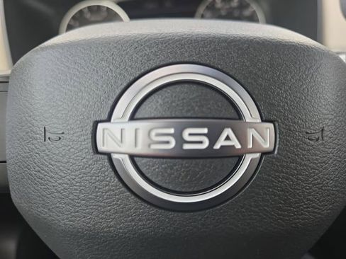 Certified 2025 Nissan Rogue SV image 5